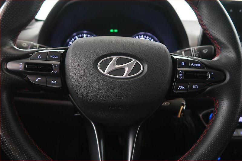 Hyundai i30 (2022) N-Line 1.5 T-GDI MHEV - fotka 15 z 17