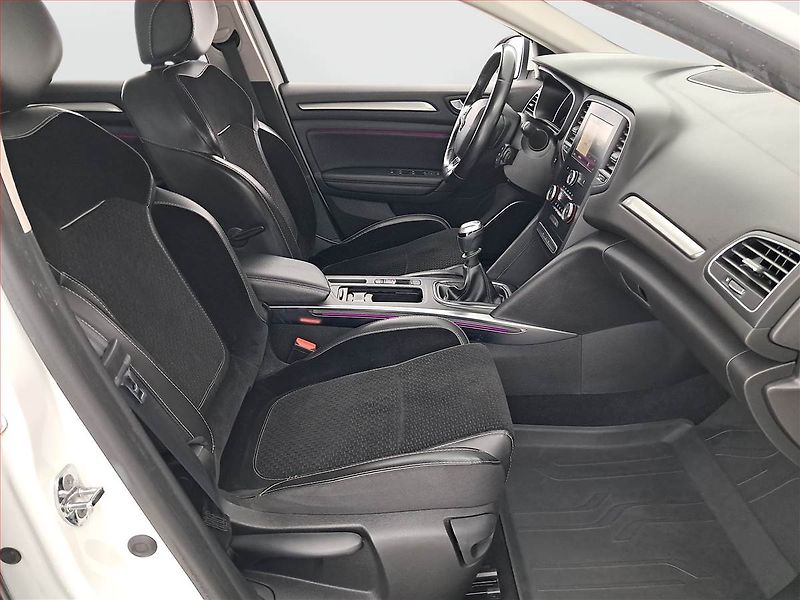 Renault Mégane (2018) 1.5 Blue dCi, Navi, Tempomat - fotka 9 z 19