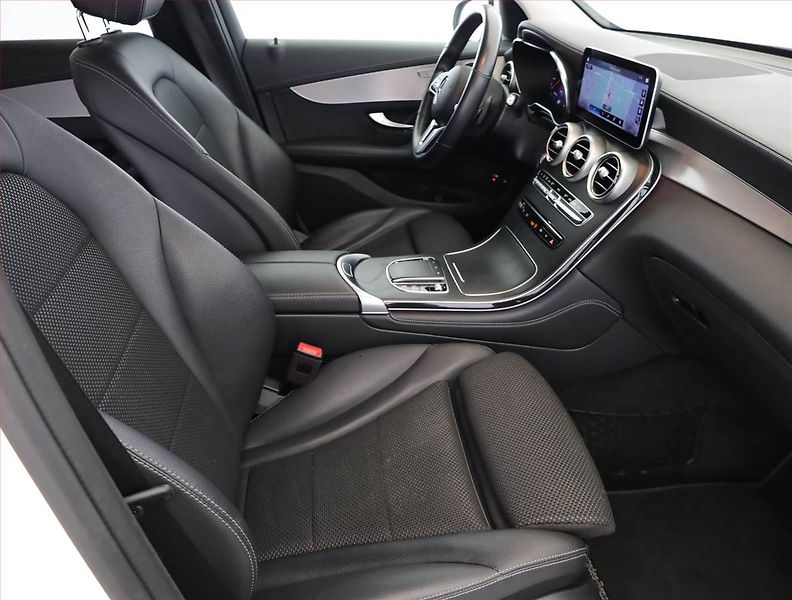 Mercedes-Benz GLC (2019) 220 d 4MATIC - fotka 7 z 18