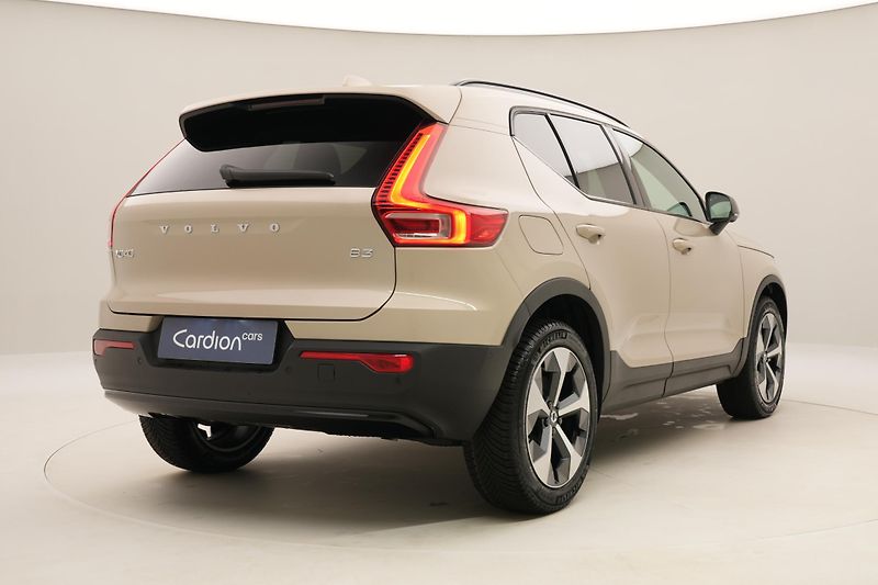 Volvo XC40 (2026) B3 AUT DARK ULTRA  - fotka 12 z 63