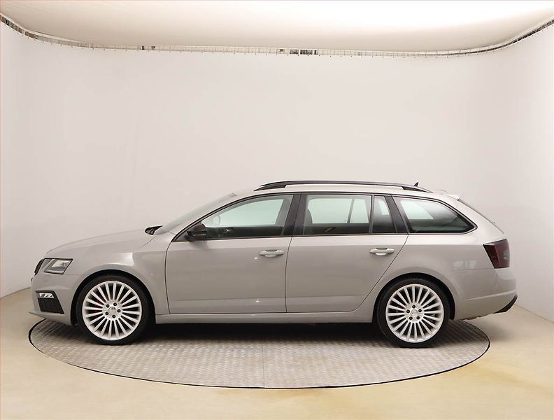 Škoda Octavia (2018) RS 2.0 TDI 4x4 DSG, 4X4 - fotka 3 z 25