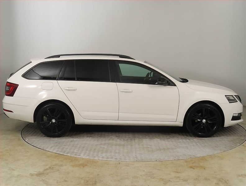 Škoda Octavia (2018) Style 2.0 TDI, Automat - fotka 6 z 21