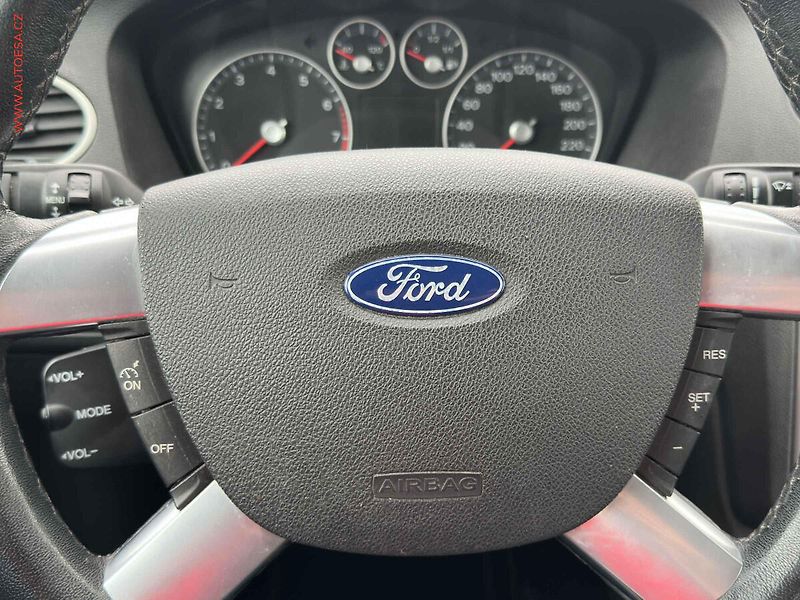Ford Focus (2008) 1.6 16V, 1.maj, AC, tempo - fotka 12 z 15