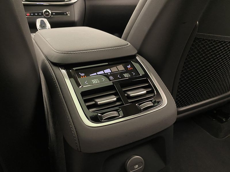 Volvo XC90 (2026) T8 AWD Plug-in BRIGHT ULTRA - fotka 76 z 77