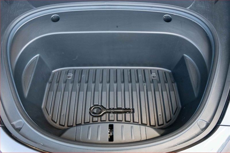 Tesla Model 3 (2022) Standard Range LFP, SoH 93% - fotka 18 z 20