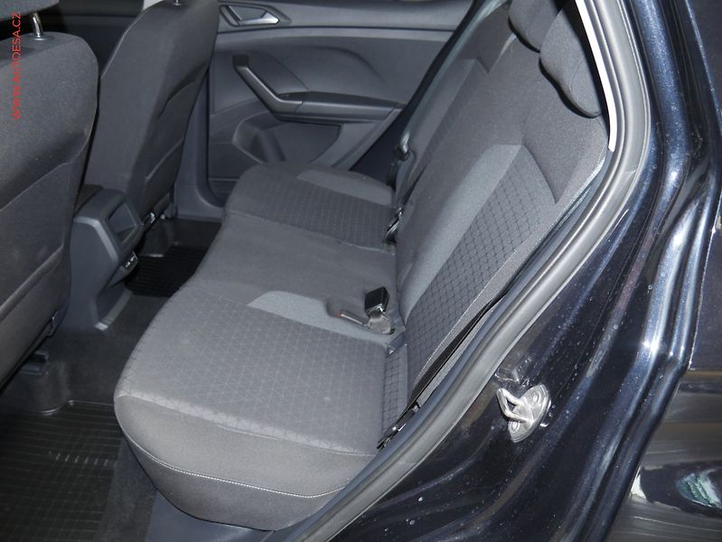 Volkswagen T-Cross (2023) 1.0 TSi, 2.maj,ČR, Life, DSG - fotka 10 z 21