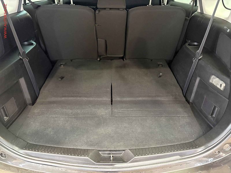 Mazda 5 (2014) 2.0, Navi, kamera - fotka 7 z 16