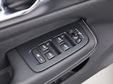 Volvo V60 2,0 T5 184kW Drive-E R-Design - náhled 16