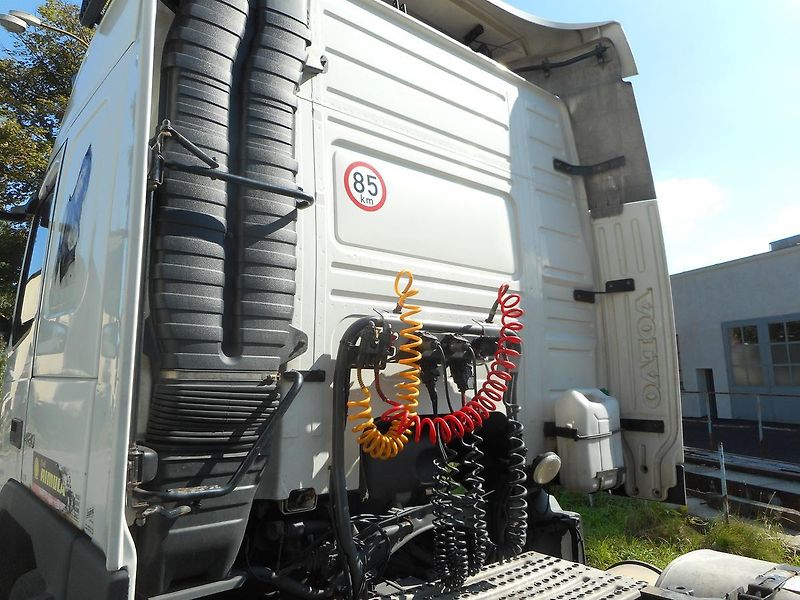 Volvo (2005) FM 12/420 manual - fotka 8 z 15