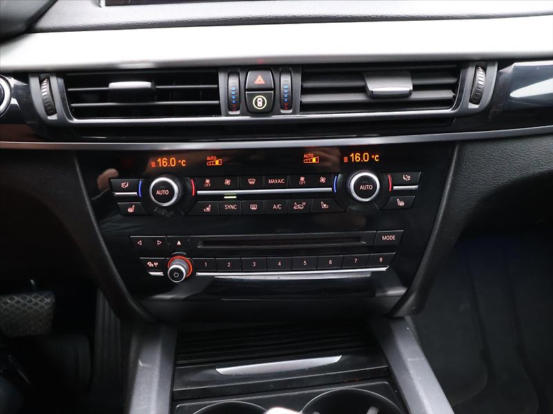 BMW X5 3,0 30d 190kW xDrive CZ - fotka 24 z 34