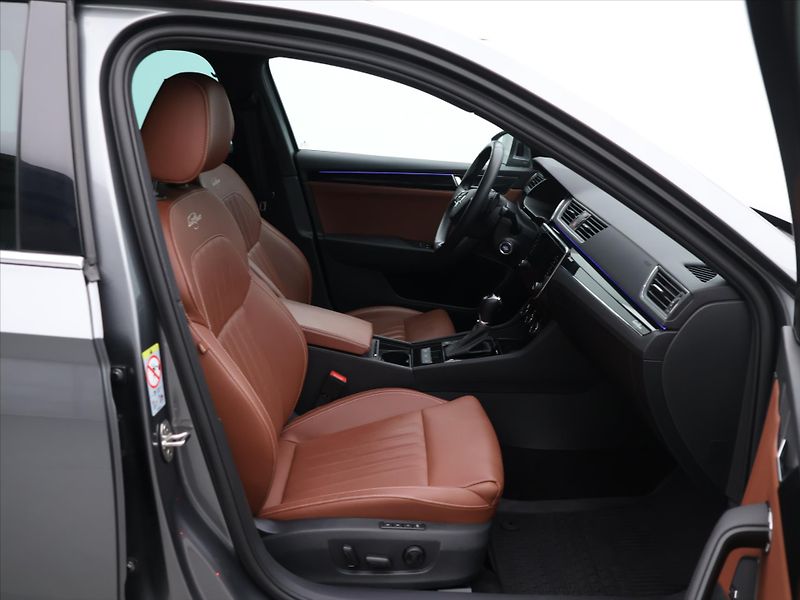Škoda Superb 2,0 TDI 110kW DSG L&K DPH CZ - fotka 13 z 33