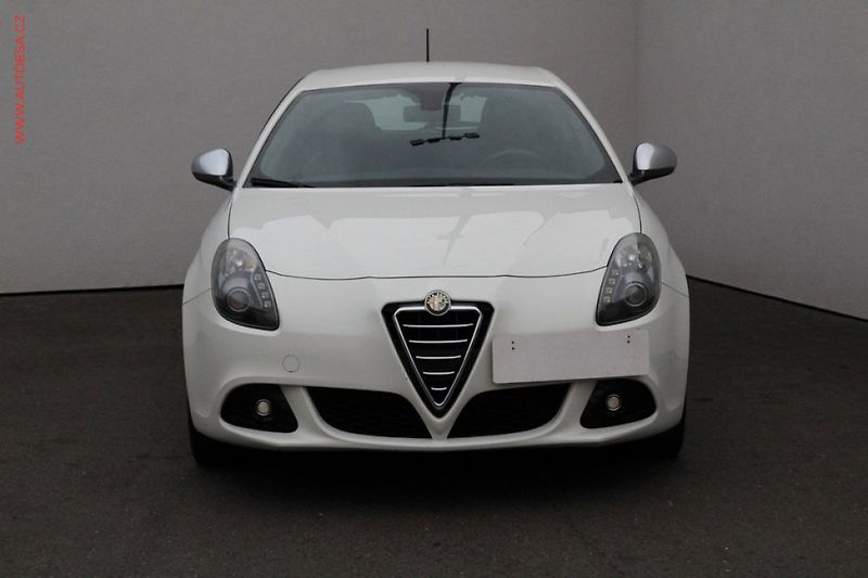 Alfa Romeo Giulietta (2013) 1.6 D - fotka 2 z 3
