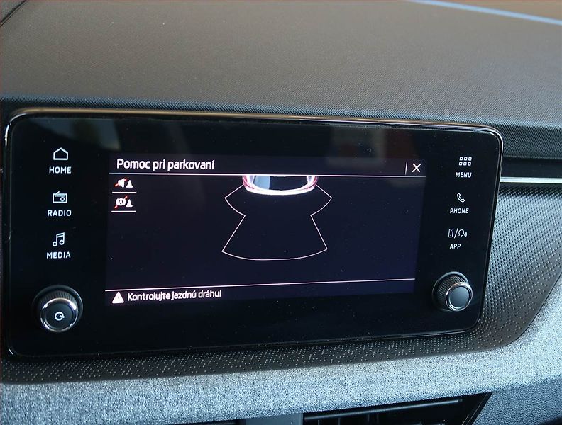 Škoda Kamiq (2024) Selection 1.0 TSI - fotka 20 z 20