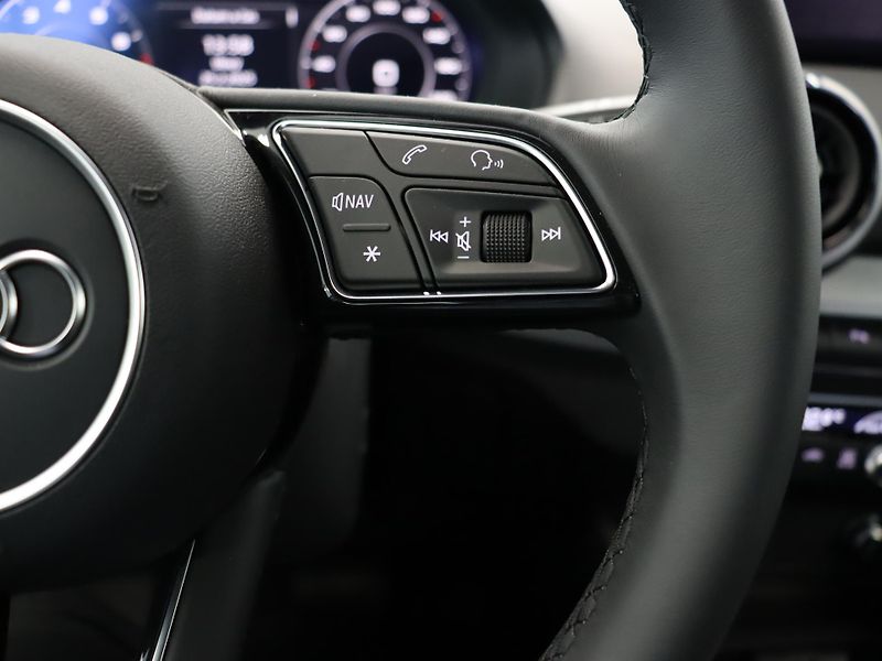 Audi Q2 Advanced 35 TFSI Stronic - fotka 18 z 27