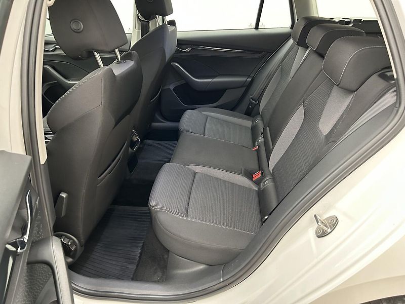 Škoda Octavia 1.5 TSI  Ambition   Plus - fotka 7 z 22