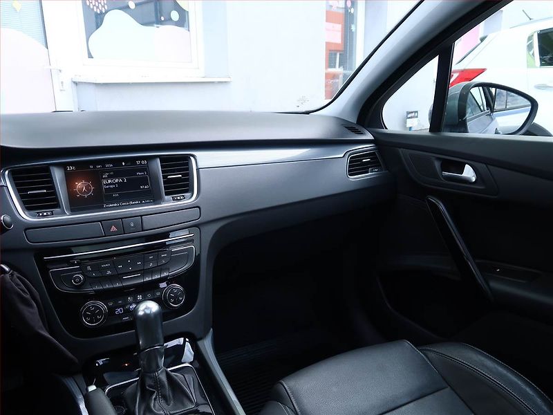 Peugeot 508 (2013) 2.0 HDi, Automat, Navi - fotka 8 z 18