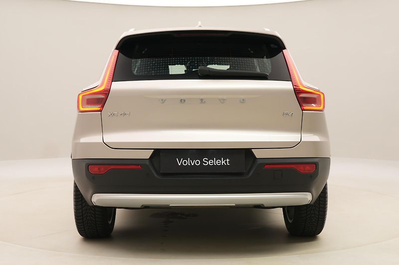 Volvo XC40 B4 BRIGHT PLUS AUT CZ - fotka 12 z 56