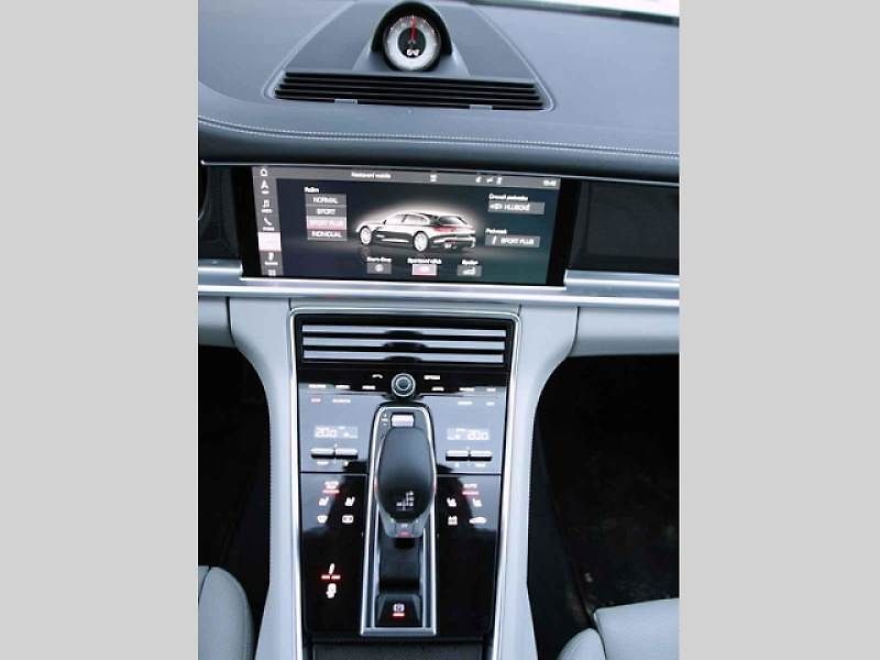 Porsche Panamera Turbo Sport Turismo.