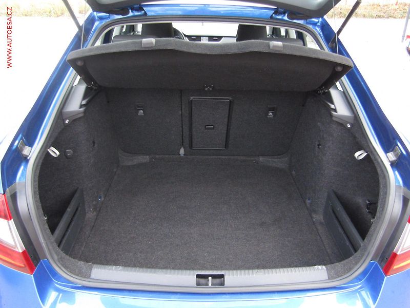 Škoda Octavia (2017) 1.6TDi, ČR, STK11/27 - fotka 7 z 18