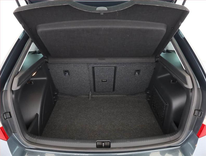 Škoda Rapid (2014) Spaceback 1.2 TSI, Tempomat - fotka 17 z 18