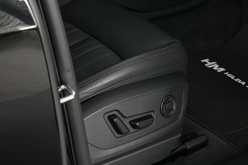 Audi e-tron 55 300kW Matrix NightV ZÁRUKA - fotka 17 z 38