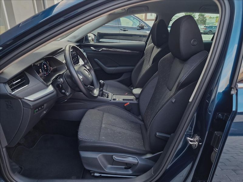 Škoda Octavia 2.0TDI 110kW Style Combi,1Maj - fotka 19 z 50