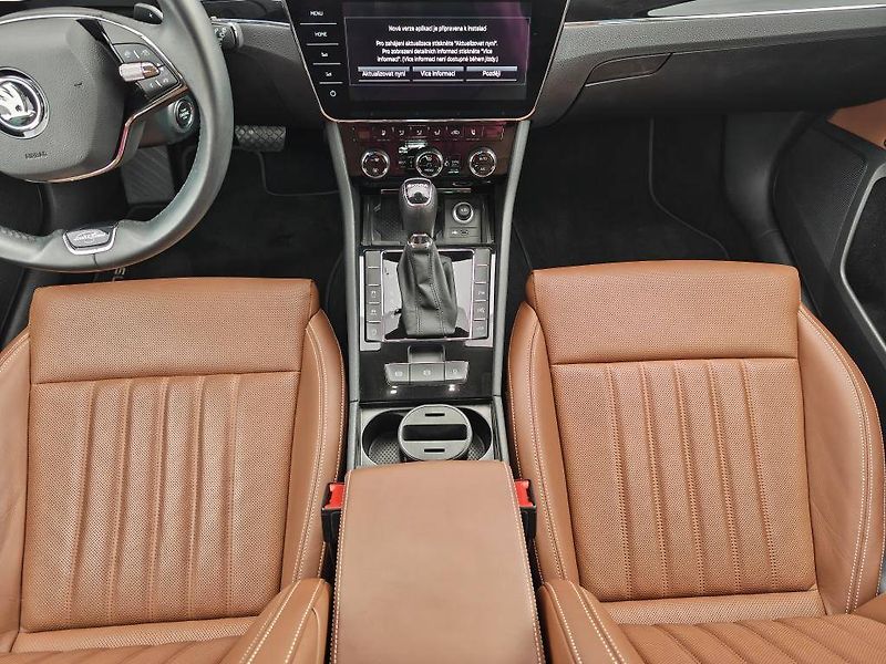 Škoda Superb L&K 7DSG 2,0TSI - fotka 9 z 26
