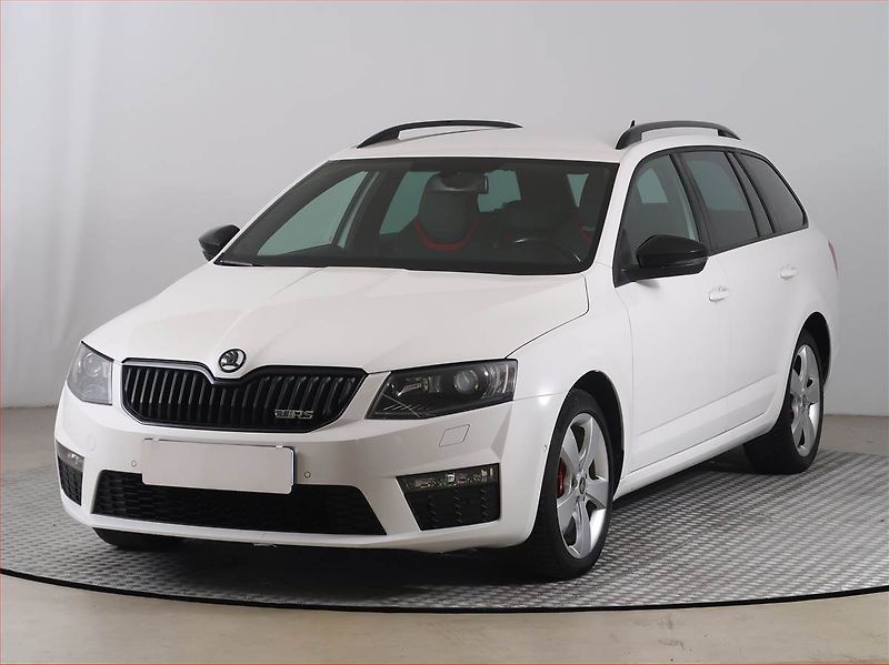 Škoda Octavia (2015) RS 2.0 TDI, Automat, Navi - fotka 2 z 18