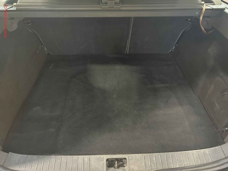 Ford Focus (2005) 1.6TDCi, AC, výhřev sed - fotka 7 z 15