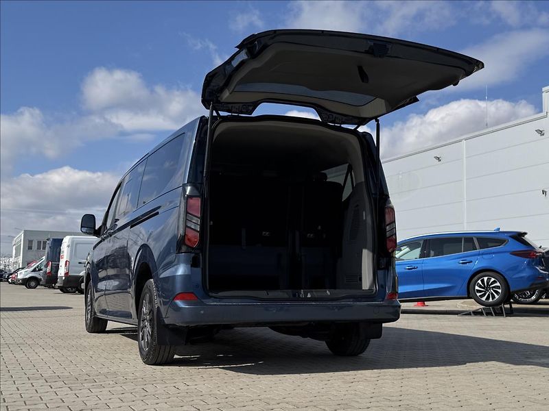 Ford Tourneo Custom 2,0 EcoBlue 125 kW Titanium L2 - fotka 13 z 32