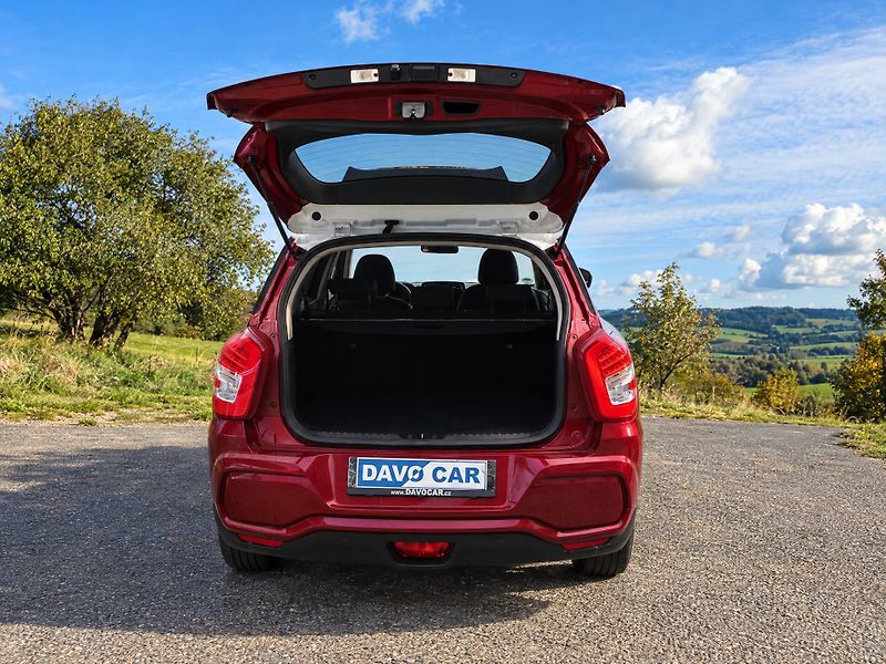 SsangYong Tivoli 1,5 T-GDI 120kW Grand Automat - fotka 9 z 33