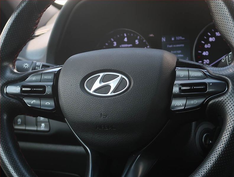 Hyundai i30 (2022) N-Line 1.5 T-GDI MHEV, ČR - fotka 19 z 21