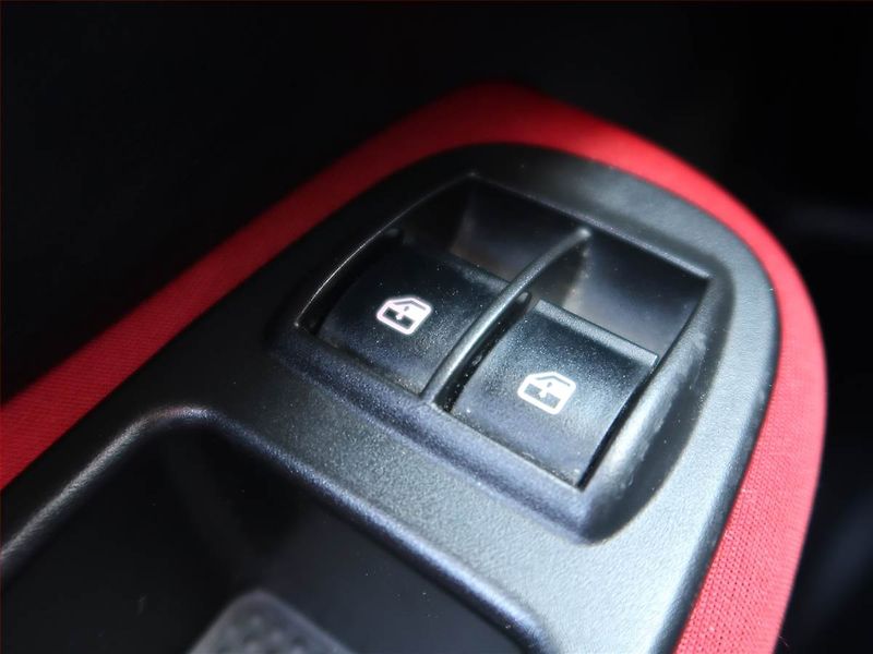 Fiat 500L (2013) 0.9 TwinAir, Tempomat - fotka 16 z 17