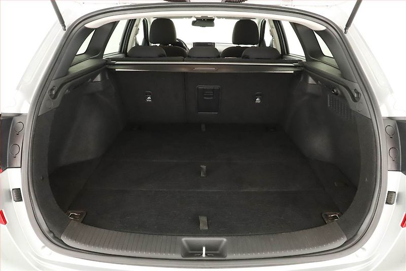 Hyundai i30 (2023) 1.5 T-GDI, Automat, ČR,1.maj - fotka 11 z 22