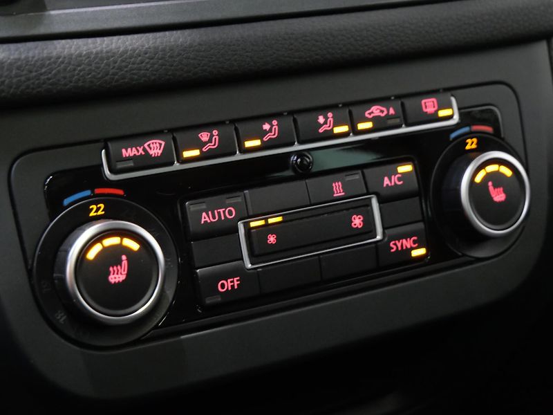 Volkswagen Tiguan - fotka 21 z 25