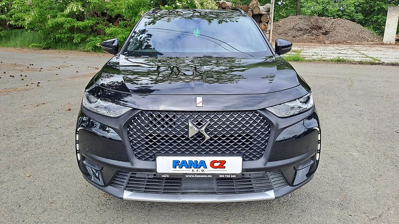 DS Automobiles DS7 Crossback E-Tense 4x4 PERFORMANCE Line - fotka 2 z 27