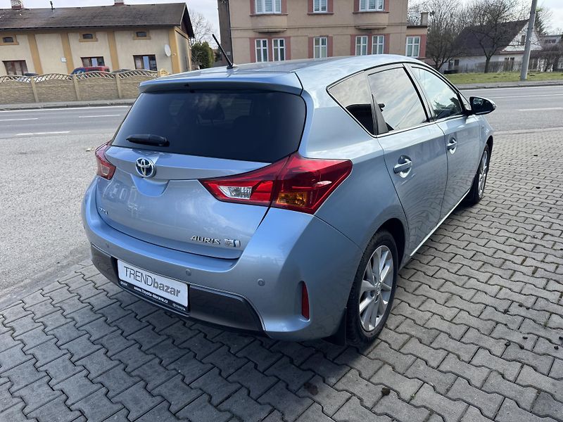 Toyota Auris 1,8HYBRID STYLE, ČR - fotka 3 z 20