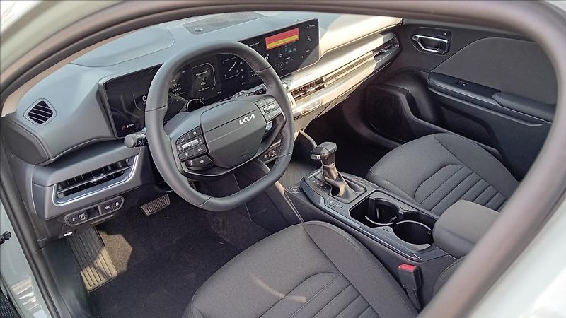 Kia K4 1,6 SW T-GDi 7DCT Exclusive - fotka 8 z 12
