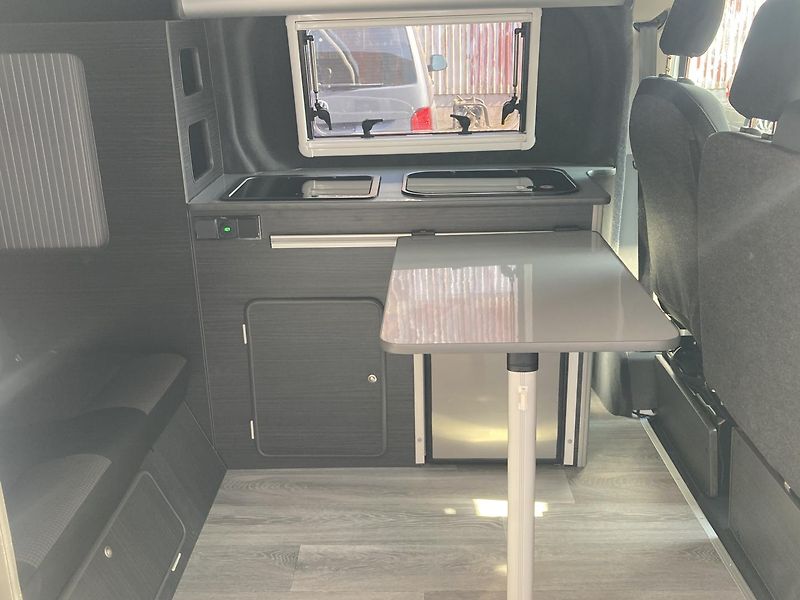 Ford (2019) TRANSIT - POUZE OBYTNÁ VESTAV - fotka 2 z 10