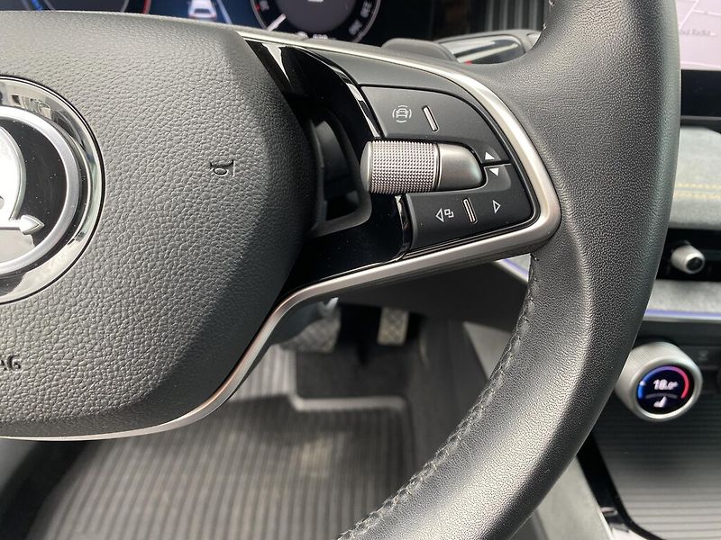 Škoda Superb Combi iV 1,5 TSI Selection DSG - fotka 15 z 30
