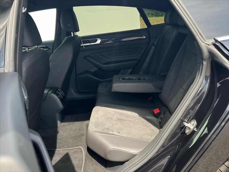 Volkswagen Arteon 2,0 TDi 110kW 7DSG R-line - fotka 13 z 26