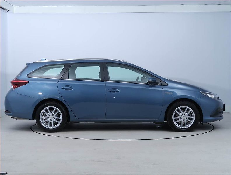 Toyota Auris (2018) Hybrid, Automat, ČR,1.maj - fotka 6 z 19