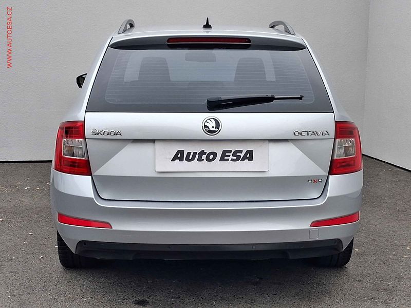 Škoda Octavia (2013) 2.0 TDi, Bixen, navi - fotka 5 z 19