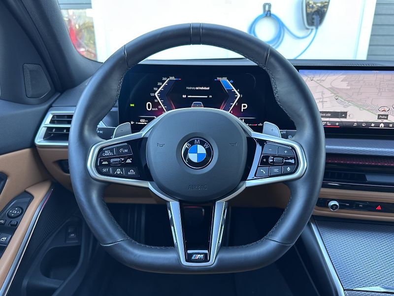 BMW Řada 3 320d xDrive M-Sport Touring - fotka 12 z 31