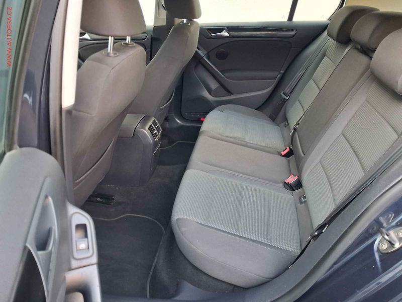 Volkswagen Golf (2012) 1.2TSi, ČR, Comfort - fotka 10 z 16