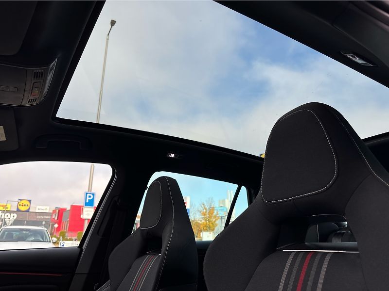 Škoda Kamiq 1,5 TSI 110 kW MONTE CARLO DSG - fotka 24 z 30