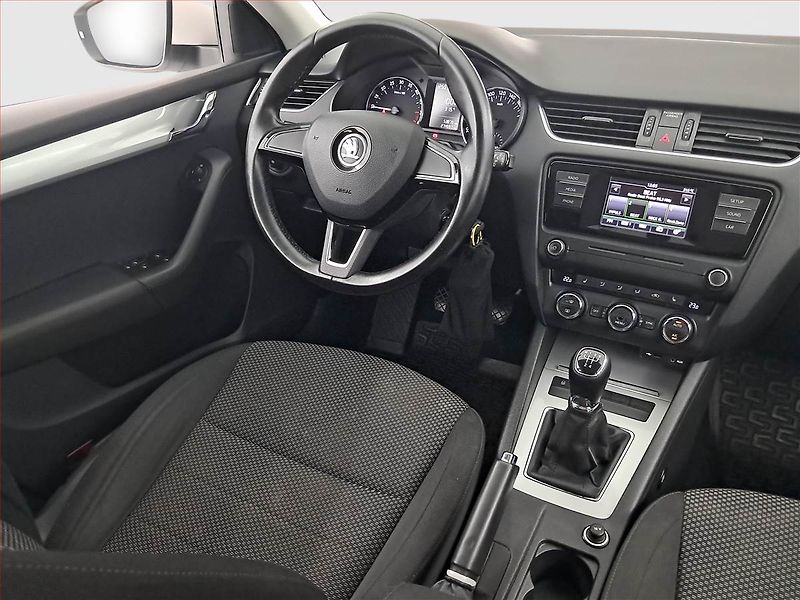 Citroën Berlingo (2020) Maxi Live 1.2 PureTech, 7Míst - fotka 7 z 18