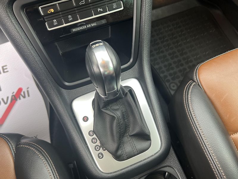 Seat Alhambra (2014) 2,0TDi DSG Style MAX VÝBAVA!!! - fotka 56 z 77