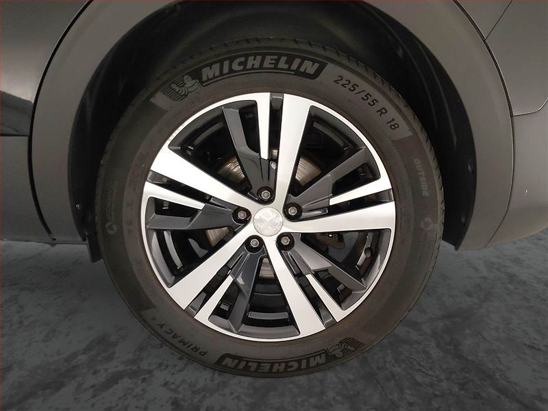Peugeot 5008 (2020) 1.5 BlueHDi, 7 míst - fotka 15 z 19