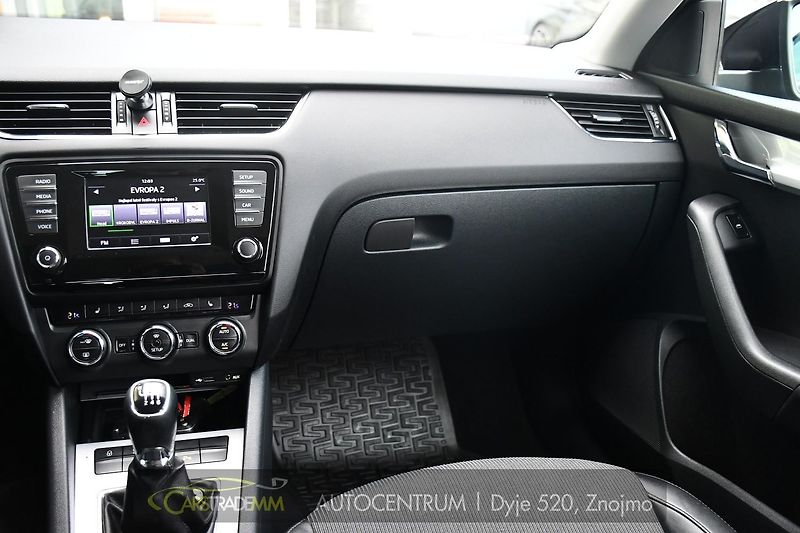 Škoda Octavia 2.0TDi PDC KESSY  - fotka 19 z 38